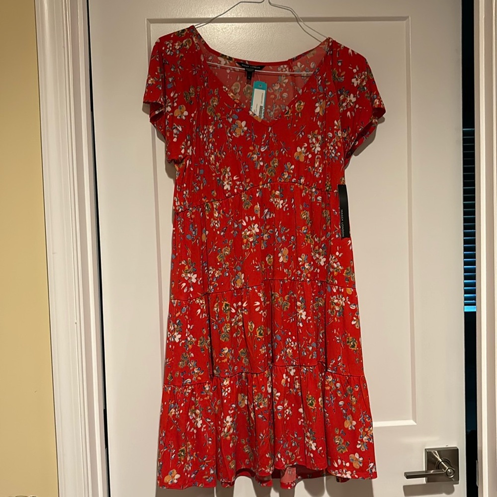 Maggy London summer dress size Large. 3 tier ruffles Multi color , NWT
